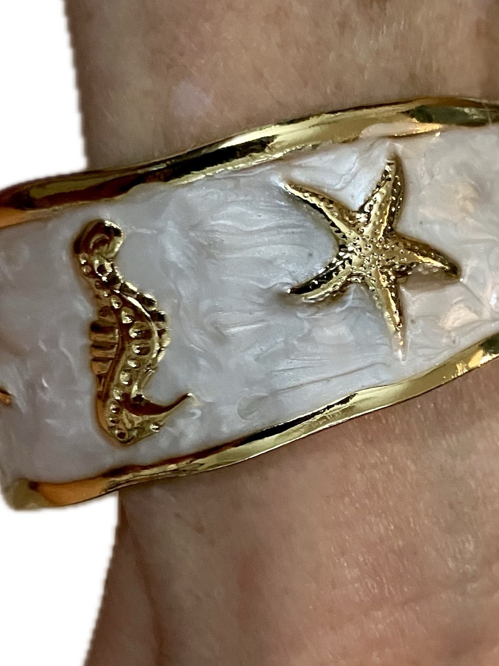 Gold Starfish and Seashell Accent Cuff with Pearlescent Inlay - Picture 2 of 6